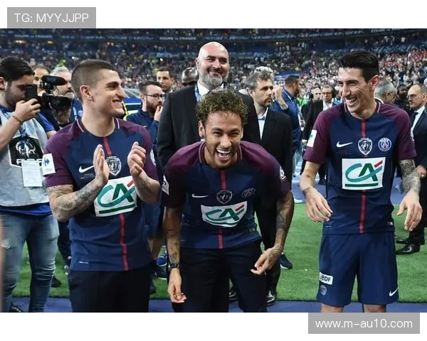 欧冠周边商品销售增长，俱乐部品牌价值提升